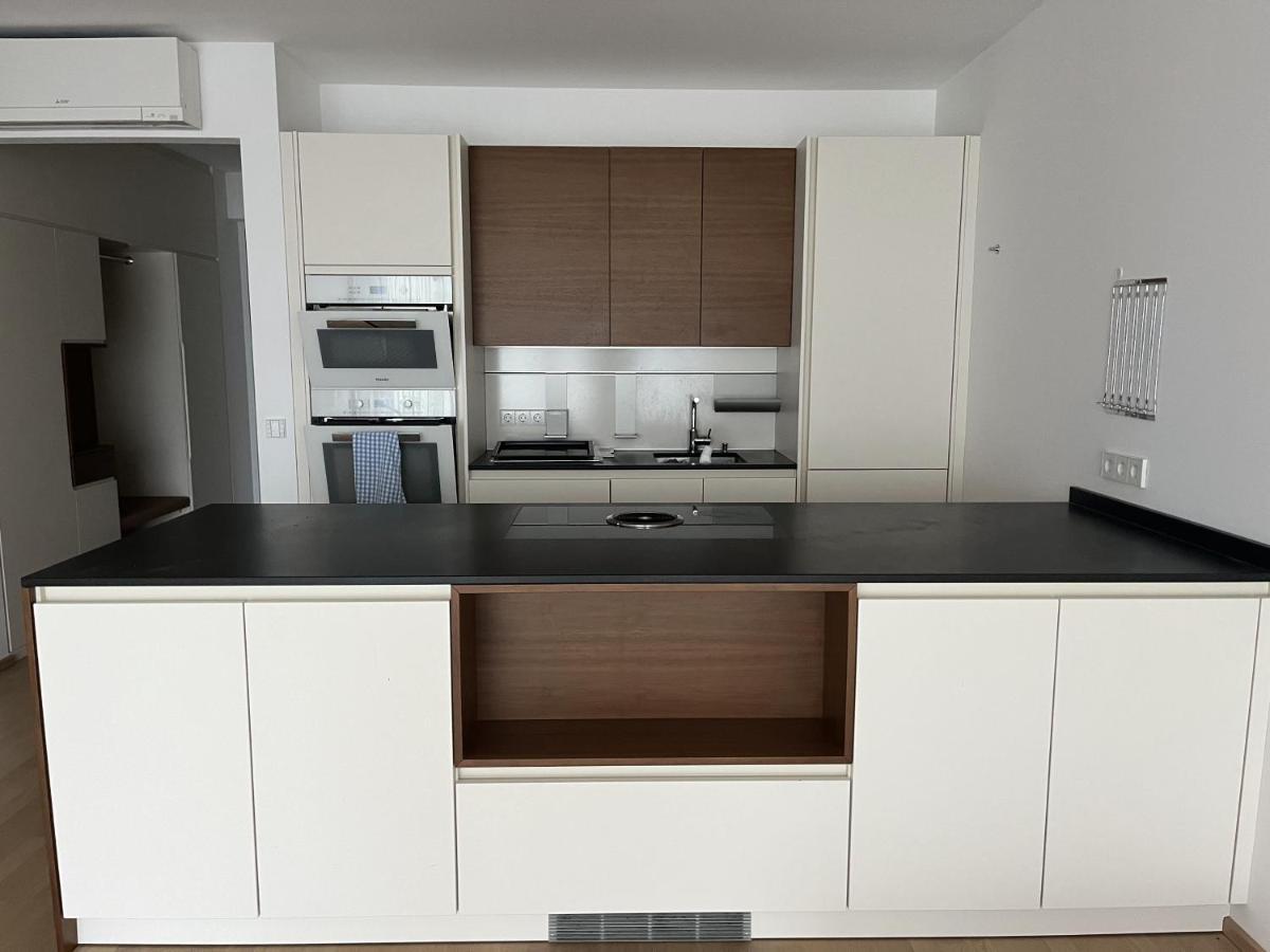Luxusappartement Mit Garage Im Zentrum Wiener Neustadt Exteriör bild