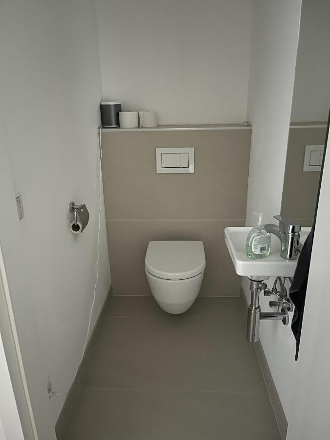 Luxusappartement Mit Garage Im Zentrum Wiener Neustadt Exteriör bild