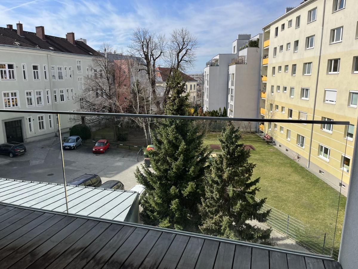 Luxusappartement Mit Garage Im Zentrum Wiener Neustadt Exteriör bild