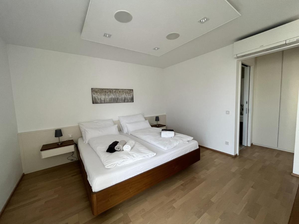 Luxusappartement Mit Garage Im Zentrum Wiener Neustadt Exteriör bild